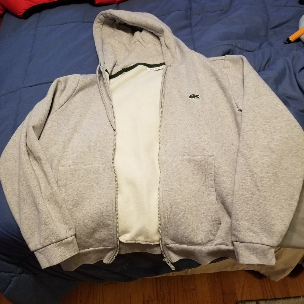 Lacoste sweatsuit